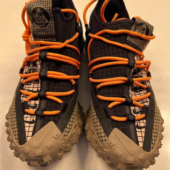 Nike ACG Other - Nike ACG mountain fly low
